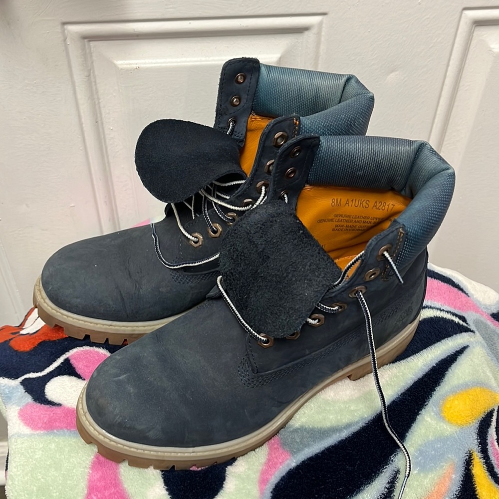 🎉1 HOUR SALE🎉 Men’s Timberland Boots size 8M. Navy Blue